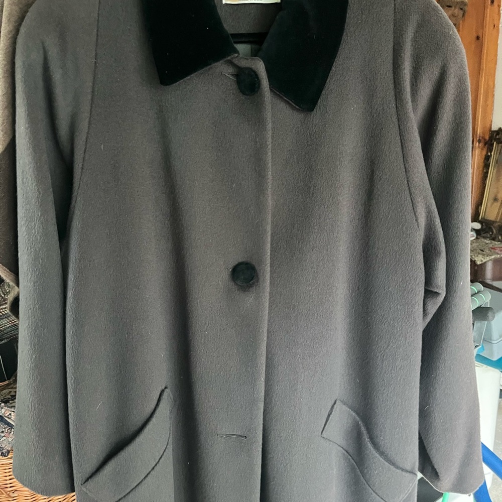 Elegant Gray Women's Coat